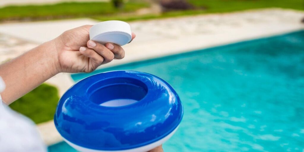 Floating Dispenser For Pool Chlorine Tablets In Bulk